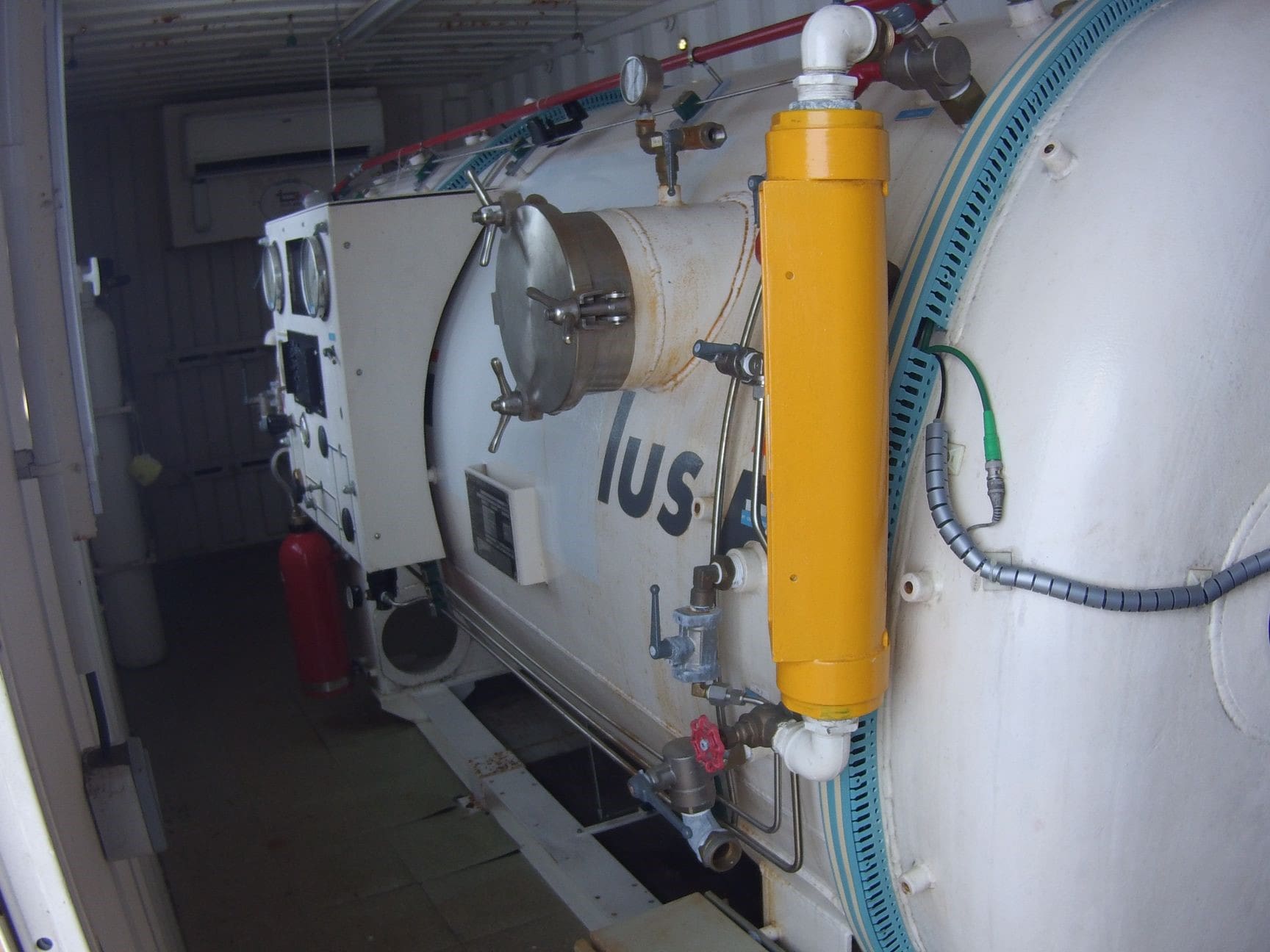 Vente et installation de caissons hyperbares — zone Pacifique Sud