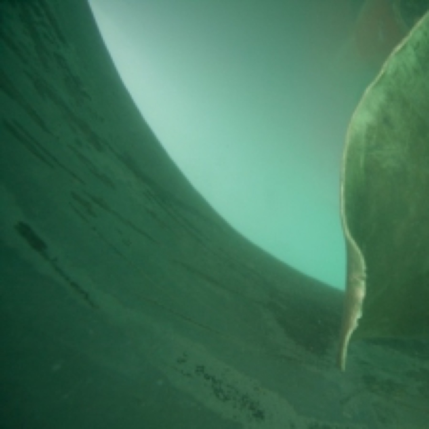 Barge CAPRICORNE et son Remorqueur sur le Récif — ETSM Nouvelle-Calédonie 7