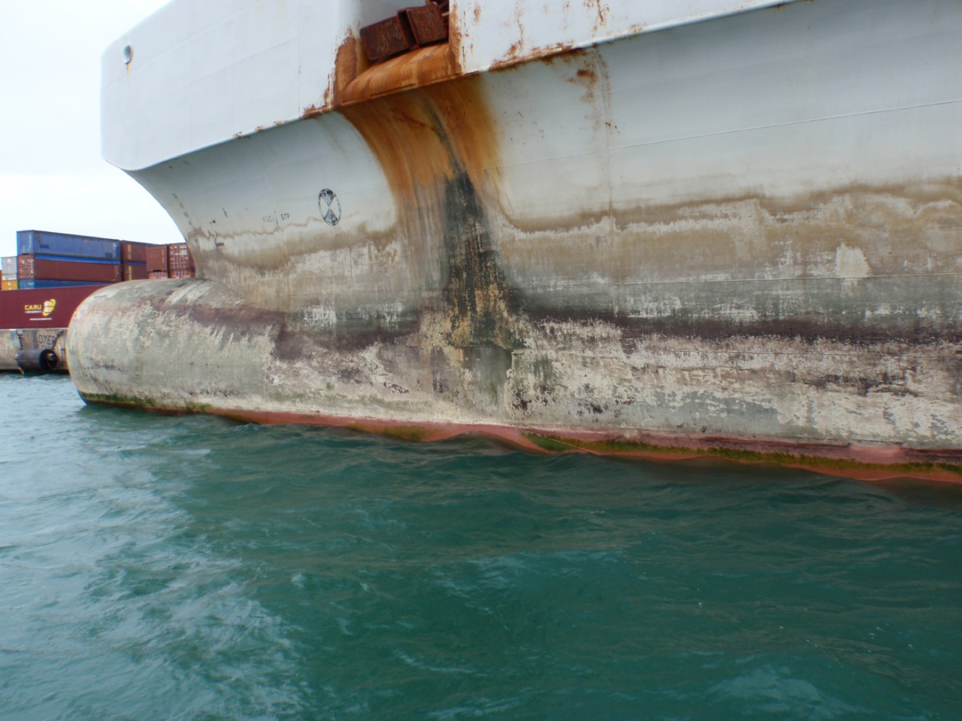 Nettoyage/Carénage des barges de dragage JDN — ETSM Nouvelle-Calédonie 1