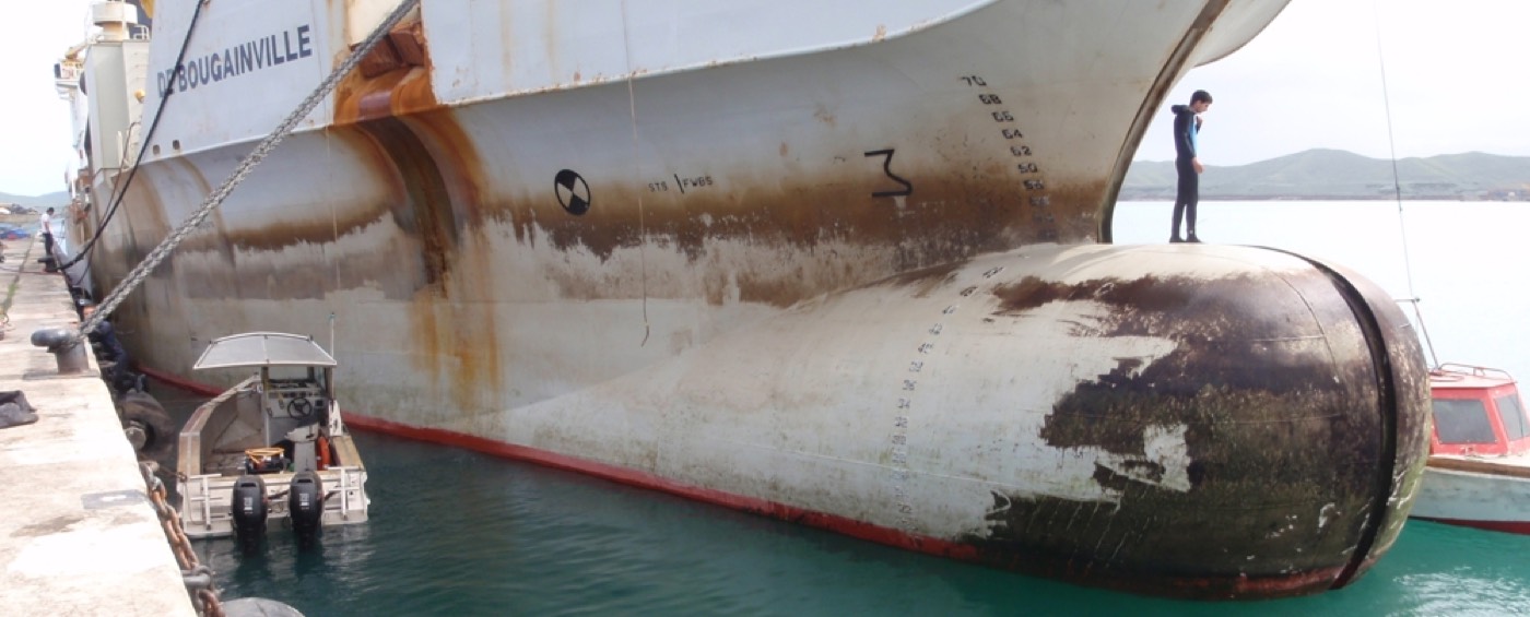 Nettoyage/Carénage des barges de dragage JDN — ETSM Nouvelle-Calédonie 8